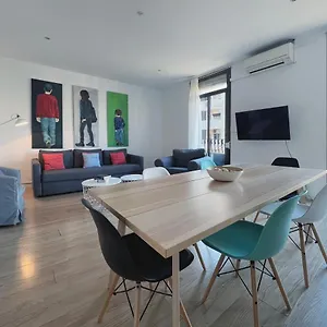stay-u-nique-apartments-casanova.topbarcelonahotels.com/