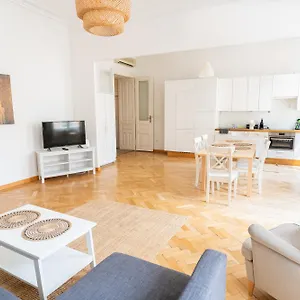 central-apartment-stephansdom.vienna-besthotels.com/